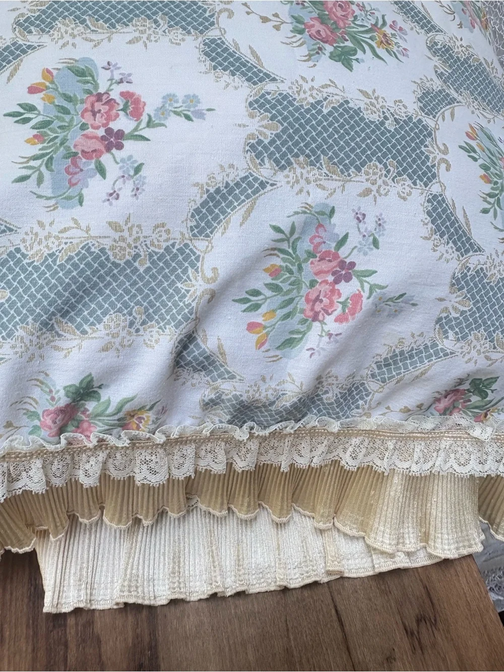 Victorian Set of 2 Pillow Cases/Shames  King with lace and ruffles